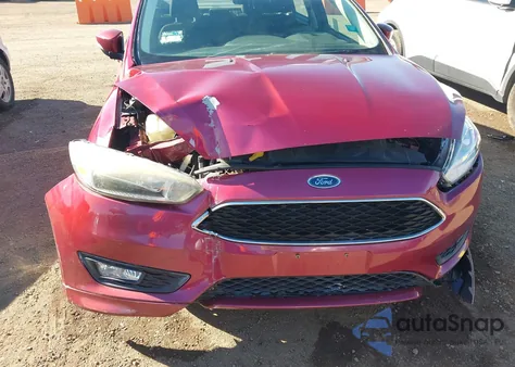 2016 Ford Focus Se z USA, uszkodzony, nr VIN 1FADP3F28GL337117